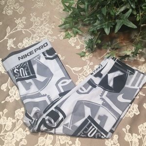 NIKE PRO compression crops capris size S